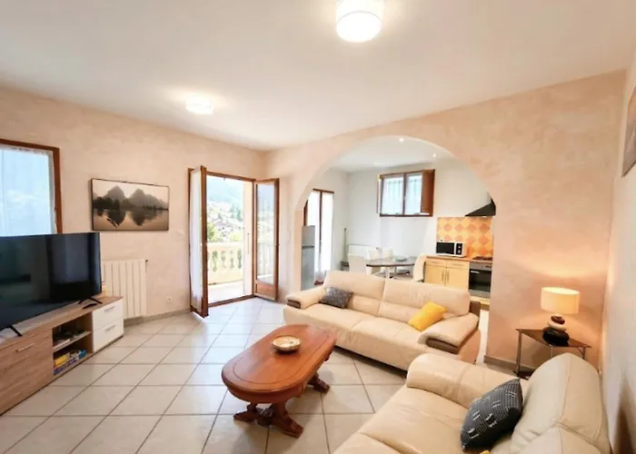 Charming House With Terrace And View In Сasa de vacaciones Appietto