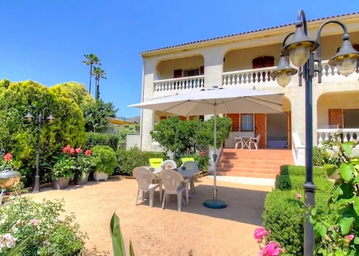 Charming House With Terrace And View In *