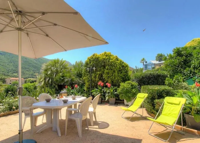 Charming House With Terrace And View In *